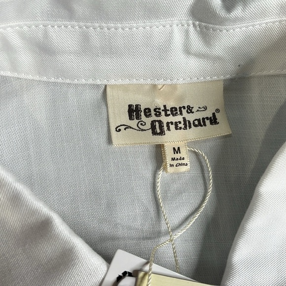 Hester & Orchard Women's Classic White Button-Up Blouse size M - Picture 5 of 7